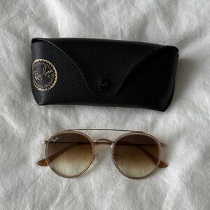 Ray-Ban Round Sunglasses with Brown Gradient Lenses and Gold Frame